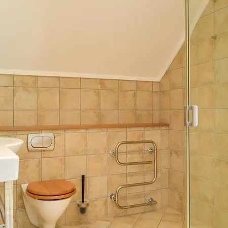 Beautiful In With 3 Bedrooms And Wifi